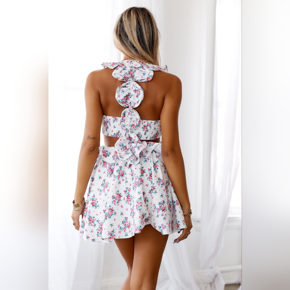 NWT HELLO MOLLY Wandering Heights Dress Size 8 In White Floral